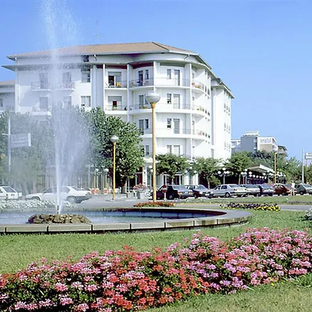 Lungomare מלון 3*