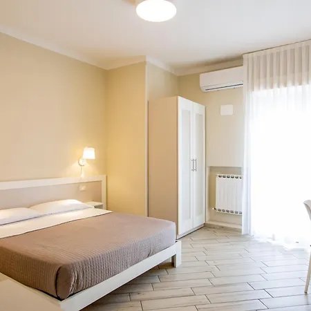 Otel Lungomare 3*