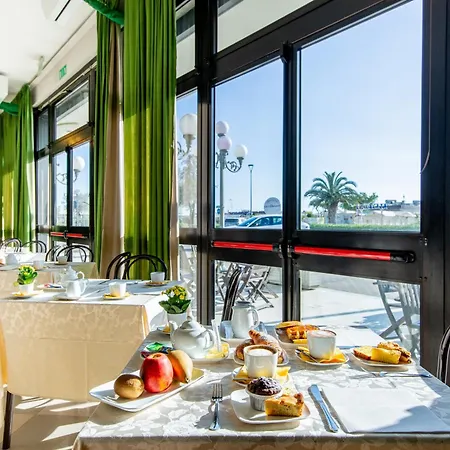 Lungomare Otel